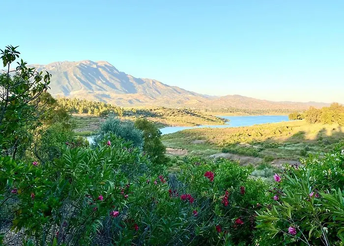 La Rustica En Vinuela, Piscina Privada *