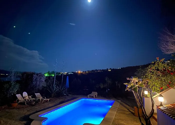 בית נופש La Rustica En Vinuela, Piscina Privada